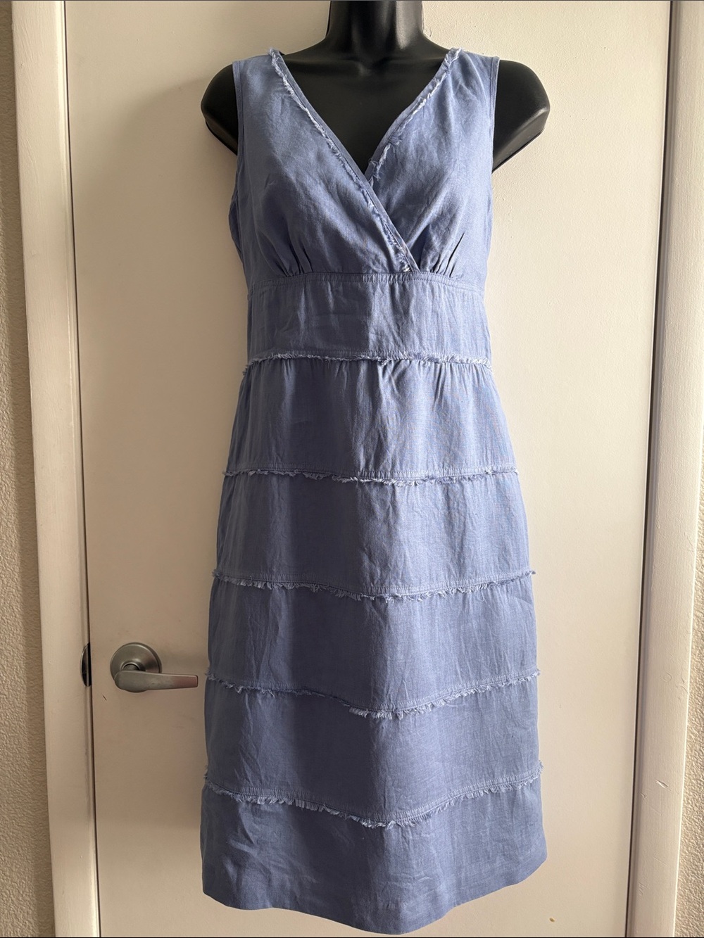 Talbots Linen Preppy Beachy Soft Blue Sleeveless Tiered V-Neck Midi Dress SZ 6